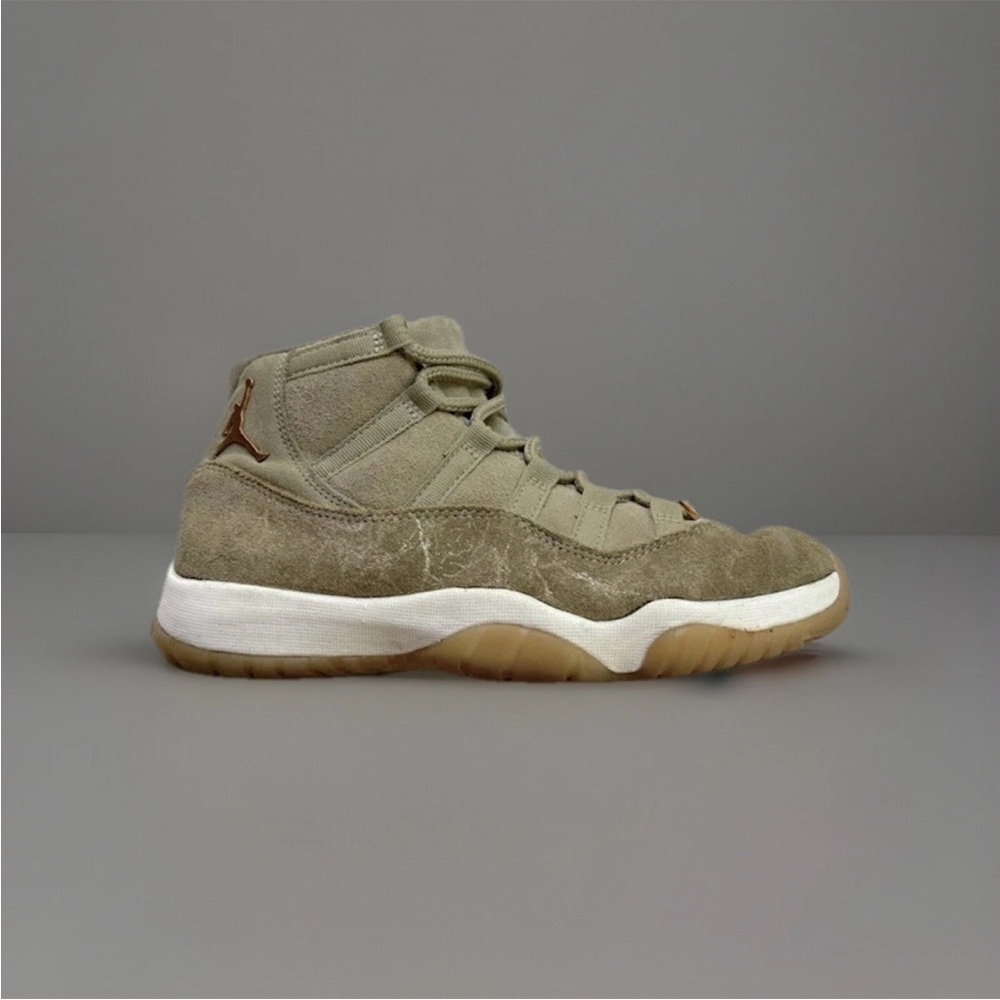 Air Jordan 11 Woman’s Retro Neutral Olive Size 7